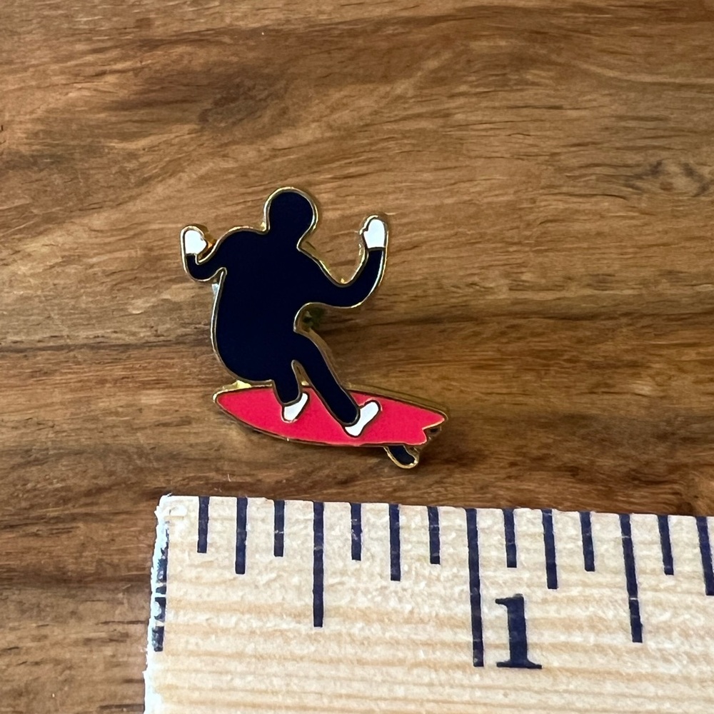 Surf Pin